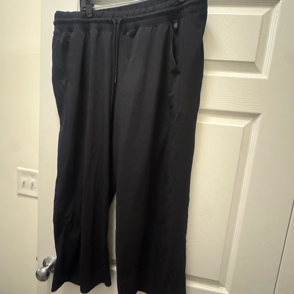 Athleta Black Track Pants with Elastic Waistband and Relaxed Fit
